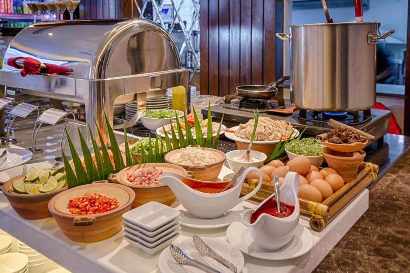 Bantique Hotel Дананг Экстерьер фото